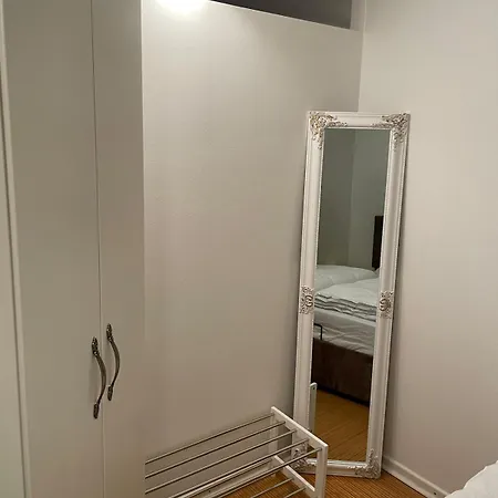 Διαμέρισμα Giny's